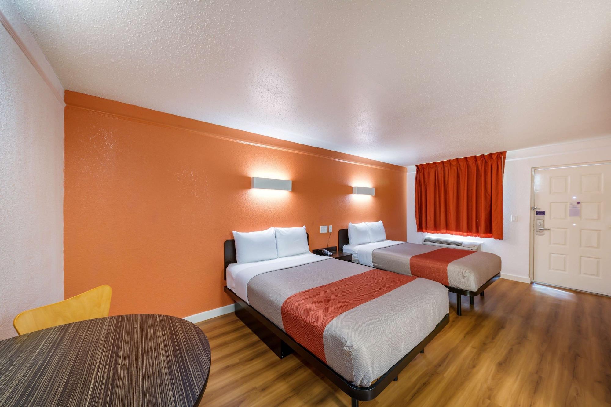 Motel 6-Dallas, TX - Farmers Branch Esterno foto