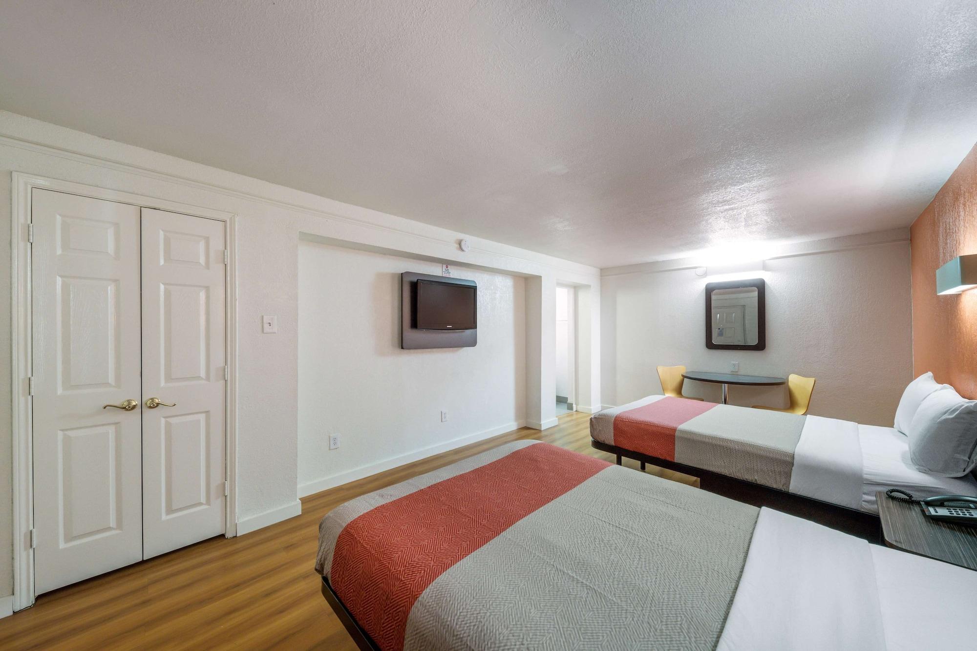 Motel 6-Dallas, TX - Farmers Branch Esterno foto