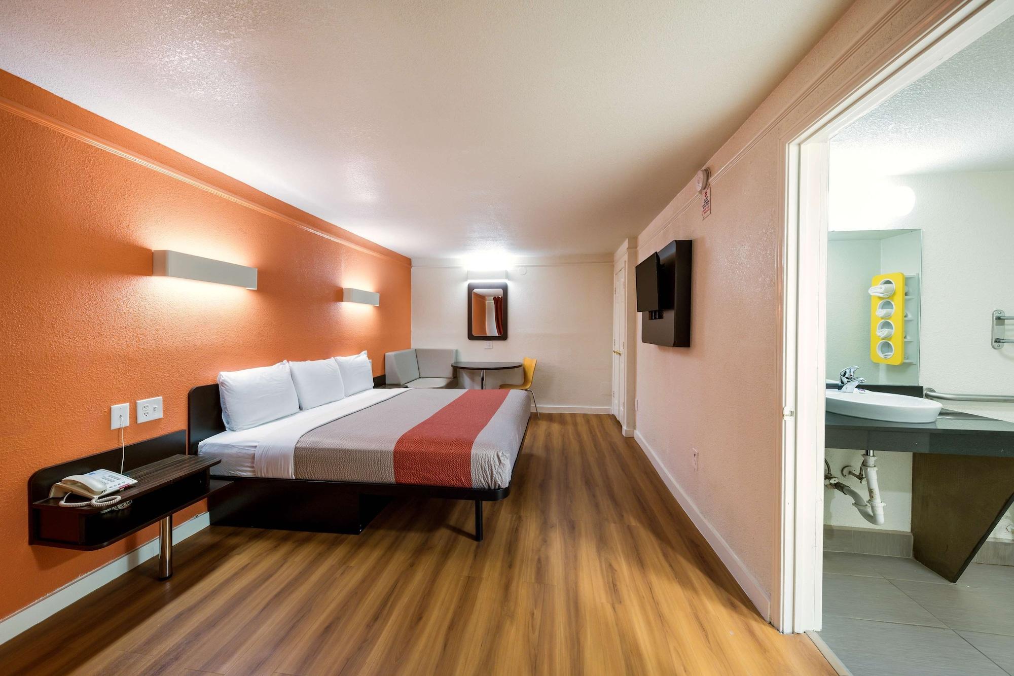 Motel 6-Dallas, TX - Farmers Branch Esterno foto