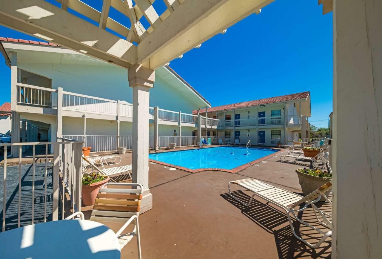 Motel 6-Dallas, TX - Farmers Branch Esterno foto